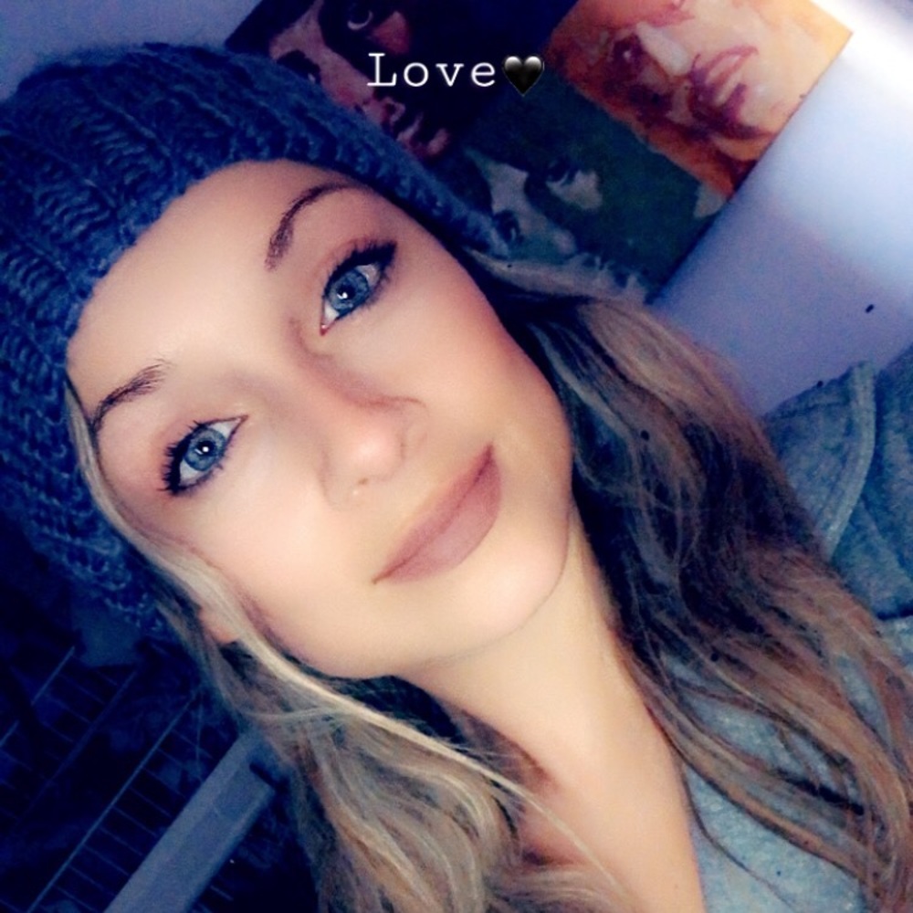 Meet your Posher, Leah